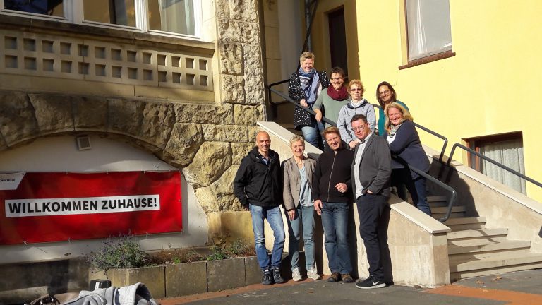 68. Jahrgang vor der Villa