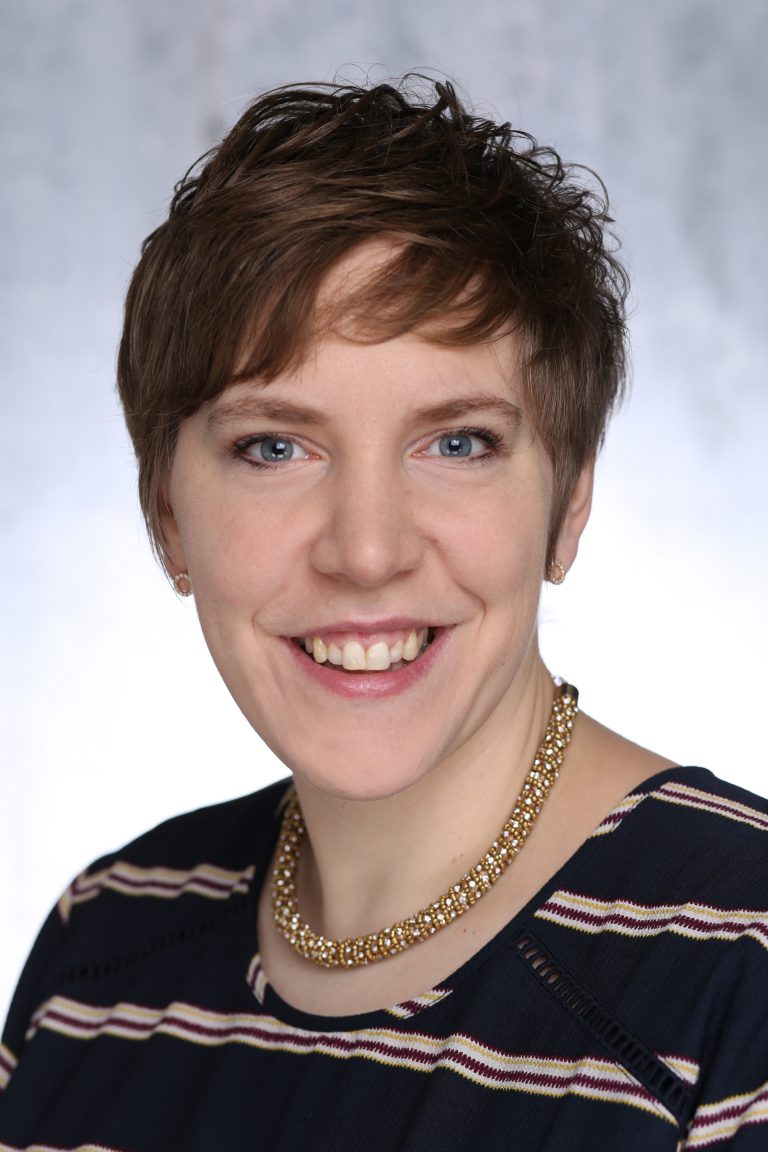 miriam tölgyesi