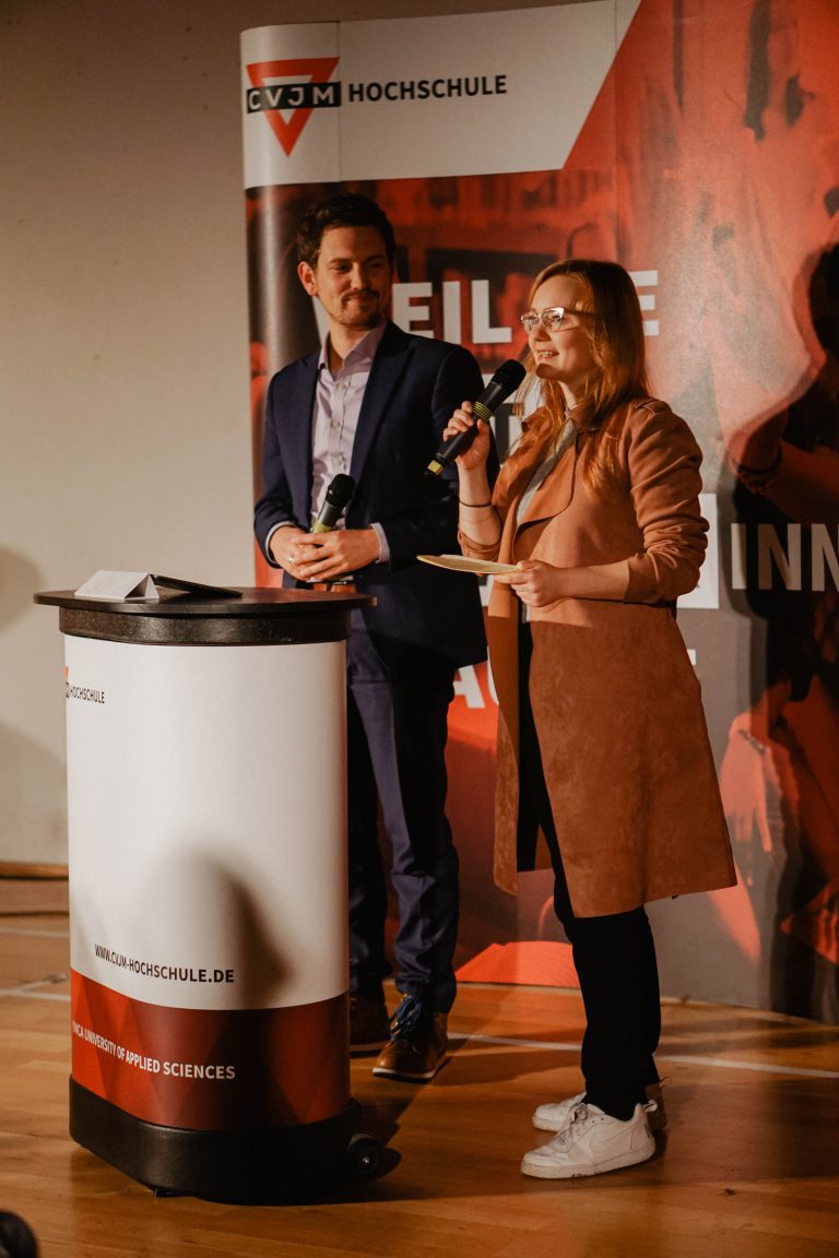 Prof. Dr. Germo Zimmermann und Ann-Marie Krampe