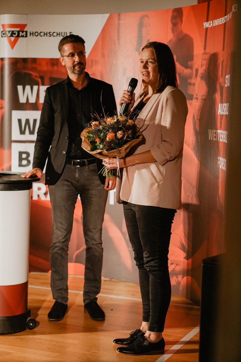 Prof. Dr. Sandra Bils