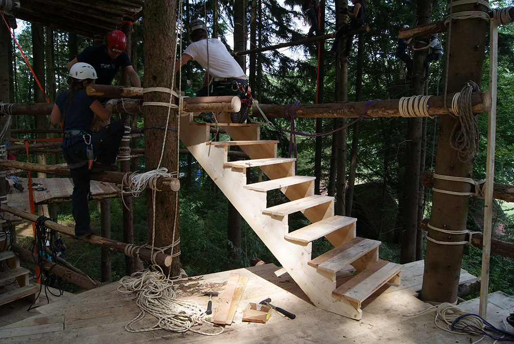 fertig installierte Treppe