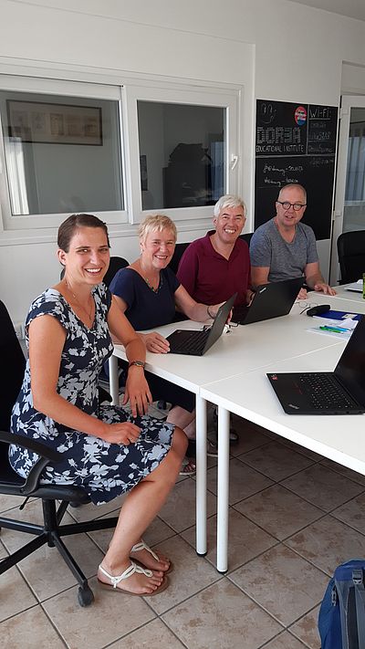 Anthea Roth, Ursel Luh-Maier, Andreas Getfert und Frank Weber beim gemeinsamen Brainstormen