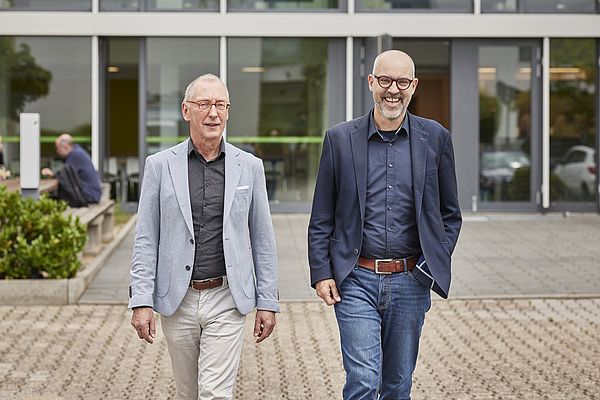 Becker und Faix auf dem Weg