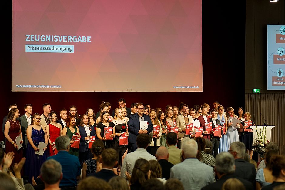 Zeugnisverleihung, Samstagabend